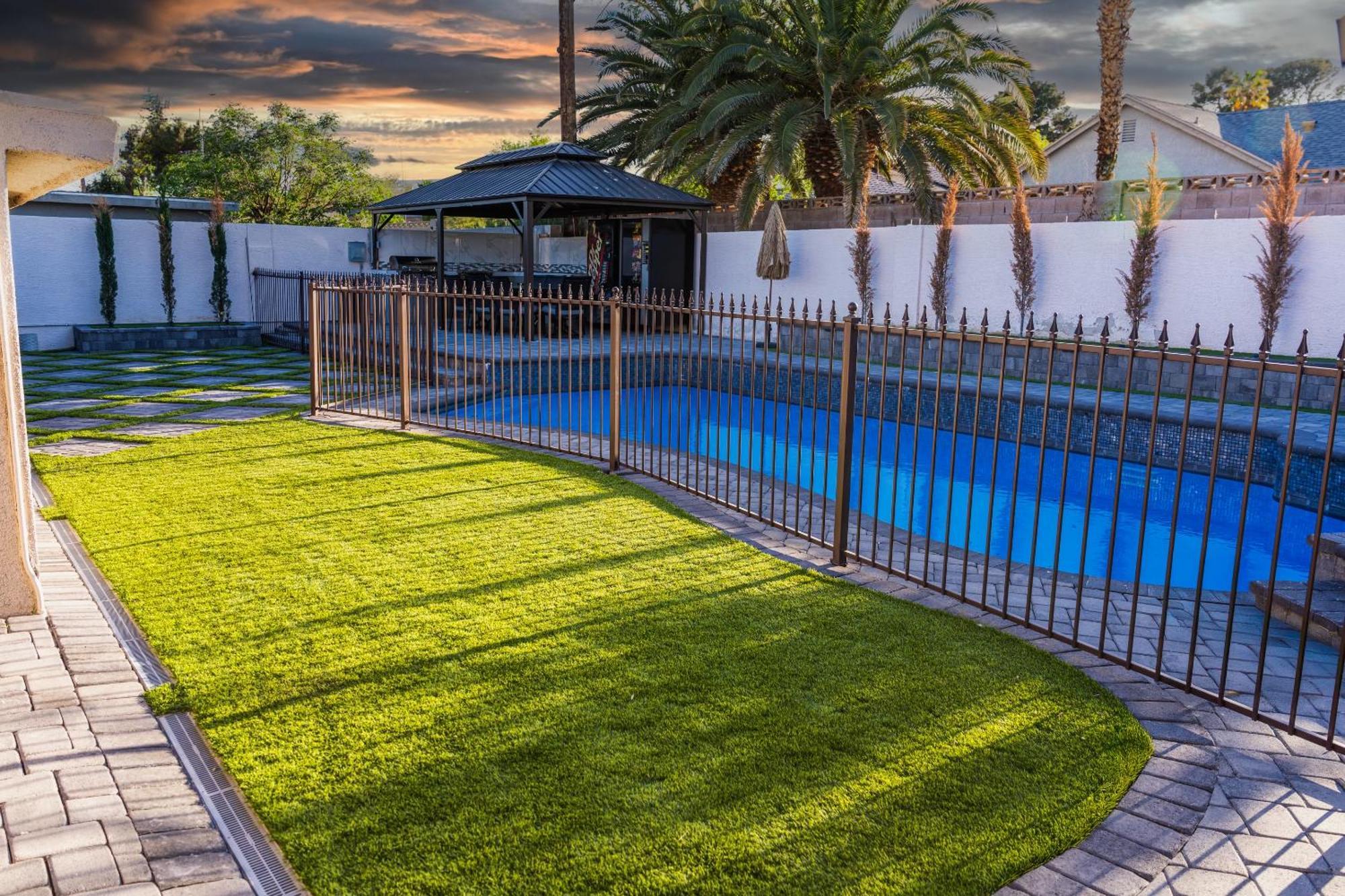 Beautiful And Cozy Family House Pool And Barbecue *
